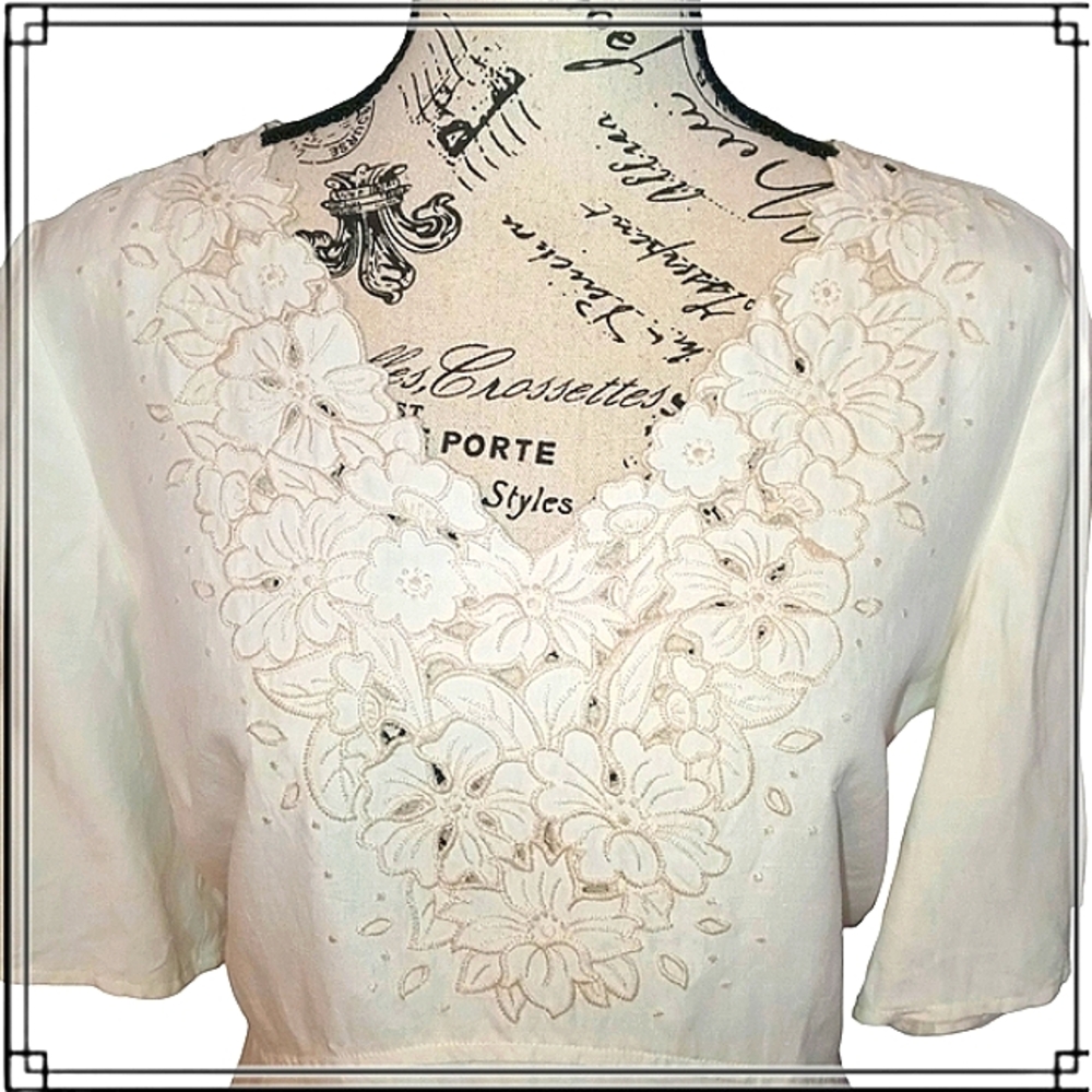J. Jill Silk/Linen Cream Laser Cut Embroidered Floral Blouse Size Sm - Picture 2 of 10